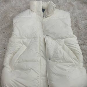 Oversized quilted puffer vest in womens small off white color new with tags